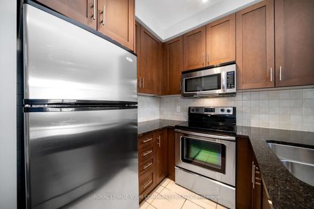 For Lease - 9245 Jane Street Unit# 402, Vaughan, Ontario - Photo 3