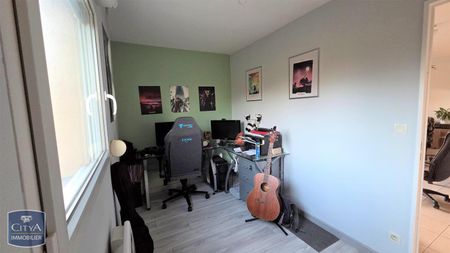 Location Appartement 2 pièces 55m² BETHUNE 62400 - Photo 3