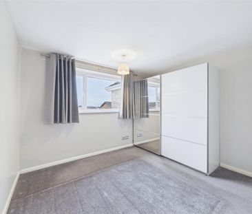 2 bedroom semi-detached house to rent - Photo 6