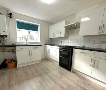 2 bedroom end of terrace house to rent - Photo 5