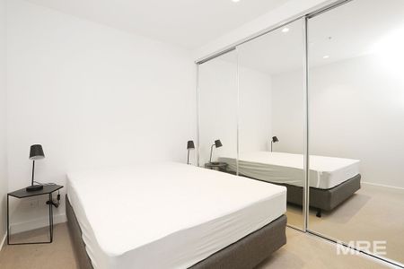 3907/285 La Trobe Street, Melbourne - Photo 3