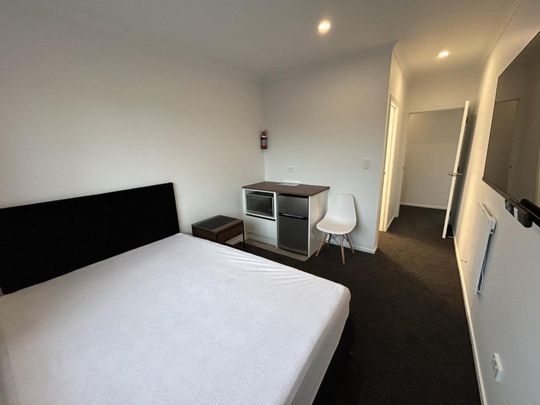 Highlight on Hibiscus - Photo 1