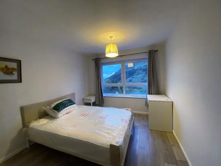 3 bedroom flat to rent - Photo 4