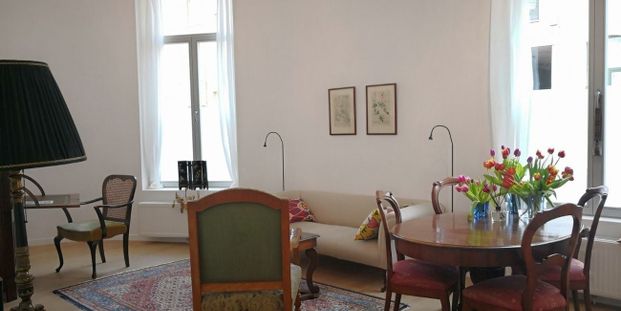 Appartement te huur in Antwerpen voor € 835 met 1 slaapkamer - Photo 1