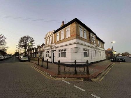 Rm J, The Woodston, Belsize Avenue, Woodston, PE2 - Photo 2