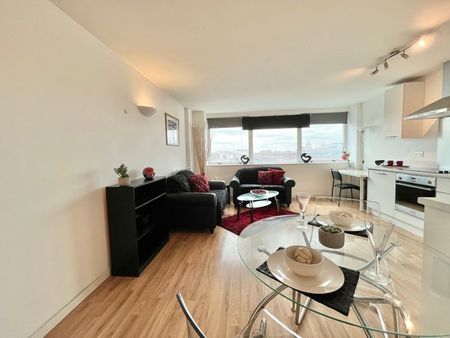 1 Bed Flat, Marco Island, NG1 - Photo 4