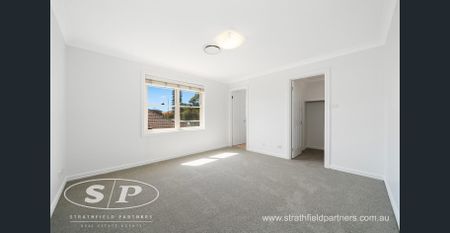 Spacious in a Prime Position - Photo 2