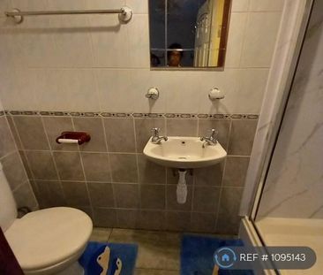 2 bedroom end of terrace house to rent - Photo 6