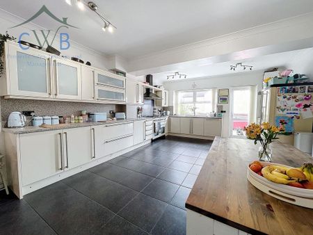 5 bedroom semi-detached house to rent - Photo 5