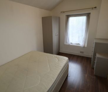 St Catherines Grove, Lincoln, LN5 - Photo 1