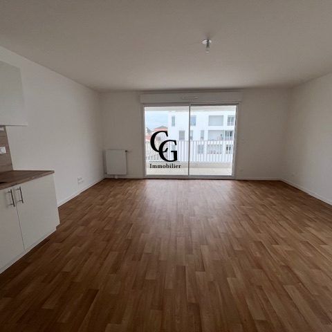 Location Appartement 3 pièces 75m² LES SORINIERES 44840 - Photo 1