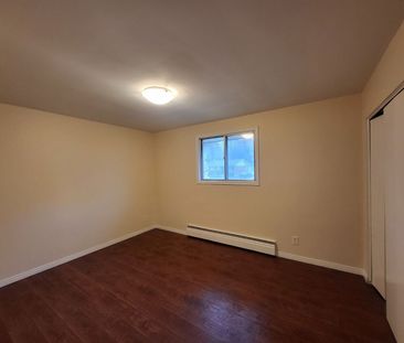 For Lease - 536 Glen Forrest Boulevard, Waterloo, Ontario - Photo 1