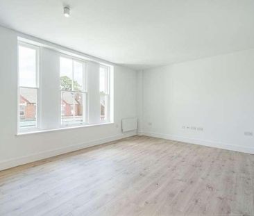 Mitcham Lane, London, SW16 - Photo 2