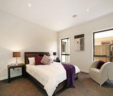 27A Castlewood Street, BENTLEIGH EAST - Photo 3