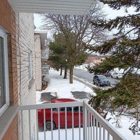 4 1/2 pièces, Rue Lamarre, Vieux-Longueuil (près centre Jacques-Cartier), 1er octobre - Photo 4