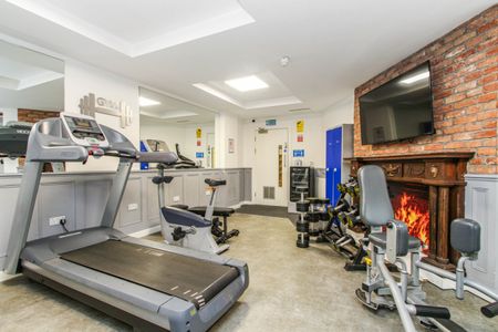 3 bed Apartment for Rent - Photo 5