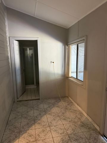 Spacious & Convenient Family Home in Prime Old Guildford Location! - Photo 4