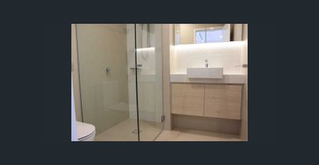 Convenient Two Bedroom Apartment - Photo 2