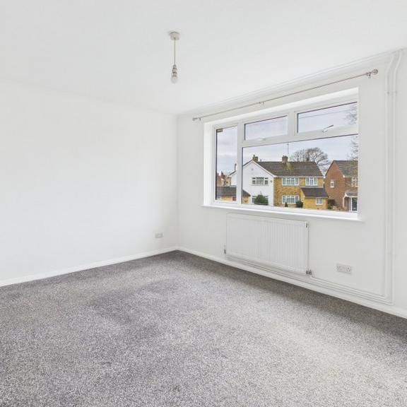 2 bedroom maisonette to rent - Photo 1