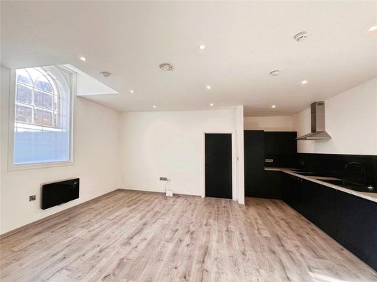 1 bedroom flat to rent - Photo 1