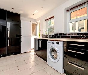 Victoria Road, Folkestone, CT19 5AT, Kent - Photo 1