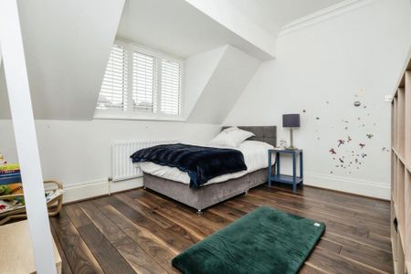 4 bedroom semi-detached house to rent - Photo 5