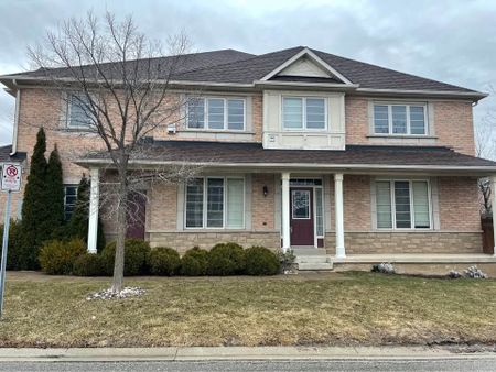 For Lease - 4200 Rawlins Common, Burlington, Ontario - Photo 2