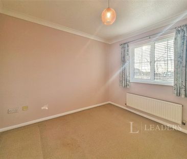2 bedroom house to rent Cusak Road, Chelmer Village, Chelmsford, CM2 - Photo 6