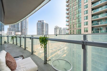 For Lease - 12 York Street Unit# 804, Toronto, Ontario - Photo 3