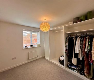 3 bedroom detached house to rent - Photo 2