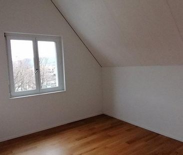 moderne, grosszügige 4.5-Zimmer-Wohnung - Foto 1