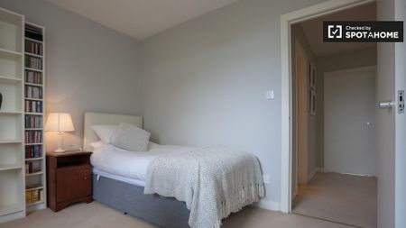 Comfortable room for rent in 3-bedroom apartment in Rathgar - Photo 3