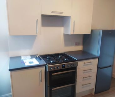 4 bedroom terraced house to rent - Photo 5