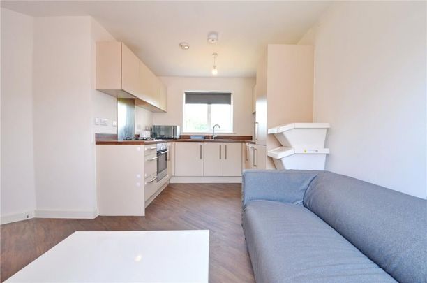 4 Bed Detached House, Harding Road, BS34 - Photo 1