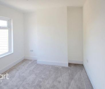 2 bedroom semi-detached house to rent - Photo 6