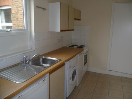 1 bedroom flat to rent - Photo 3