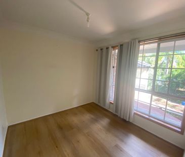 Spacious 4-Bedroom + Study Family Home for Rent – Wyoming, NSW - Photo 1