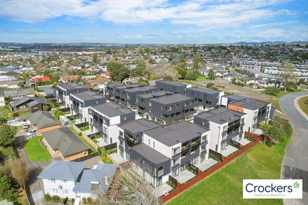 Brand New Apartment At The Heart Of Te Atatu South - Photo 2
