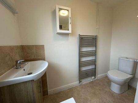 2 bedroom terraced house to rent - Photo 3