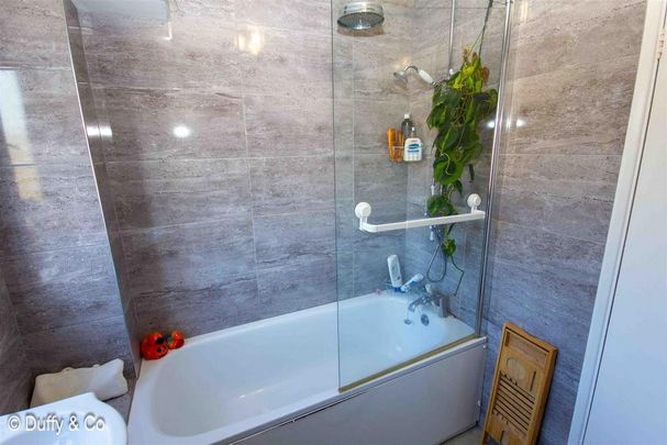 2 bedroom property to rent - Photo 1