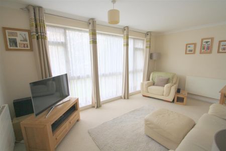 Flat 1 Hazlemere10 Hadlow, Roadsidcupkent - Photo 4