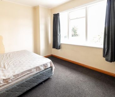 Looking for your next perfect easy care home? - Photo 6