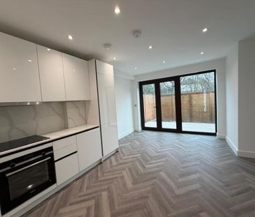 4 bedroom townhouse to rent - Photo 4