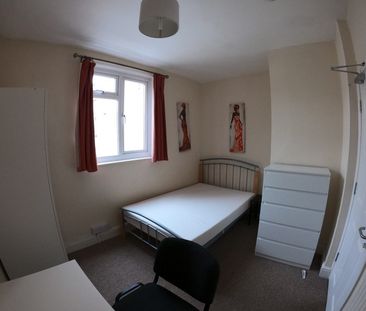 Student letting in Hill Park Crescent, Plymouth - Photo 4