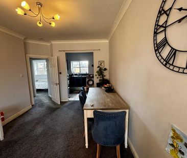 3 bedroom apartment to rent - Photo 2