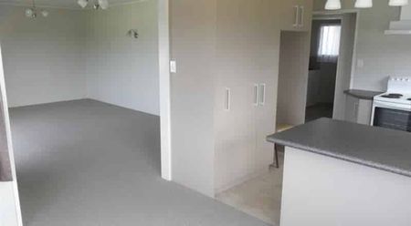 2-Bedroom Unit, Southampton Street West - Photo 4