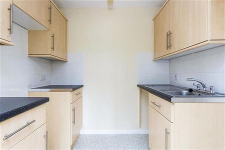 2 bedroom retirement property to rent - Photo 3