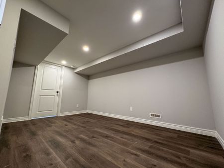 For Lease - 840 Alice Street, Woodstock, Ontario - Photo 4