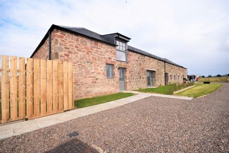 4 bedroom semi-detached villa to rent - Photo 3