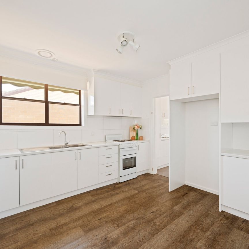 NEAT & SPACIOUS 2 BEDROOMS UNIT WITH PRIVATE COURTYARD - Photo 1
